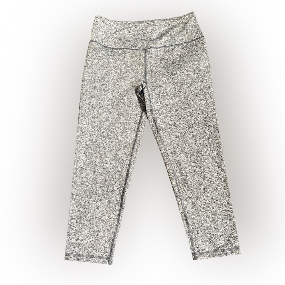 Victoria’s Secret Capri leggings